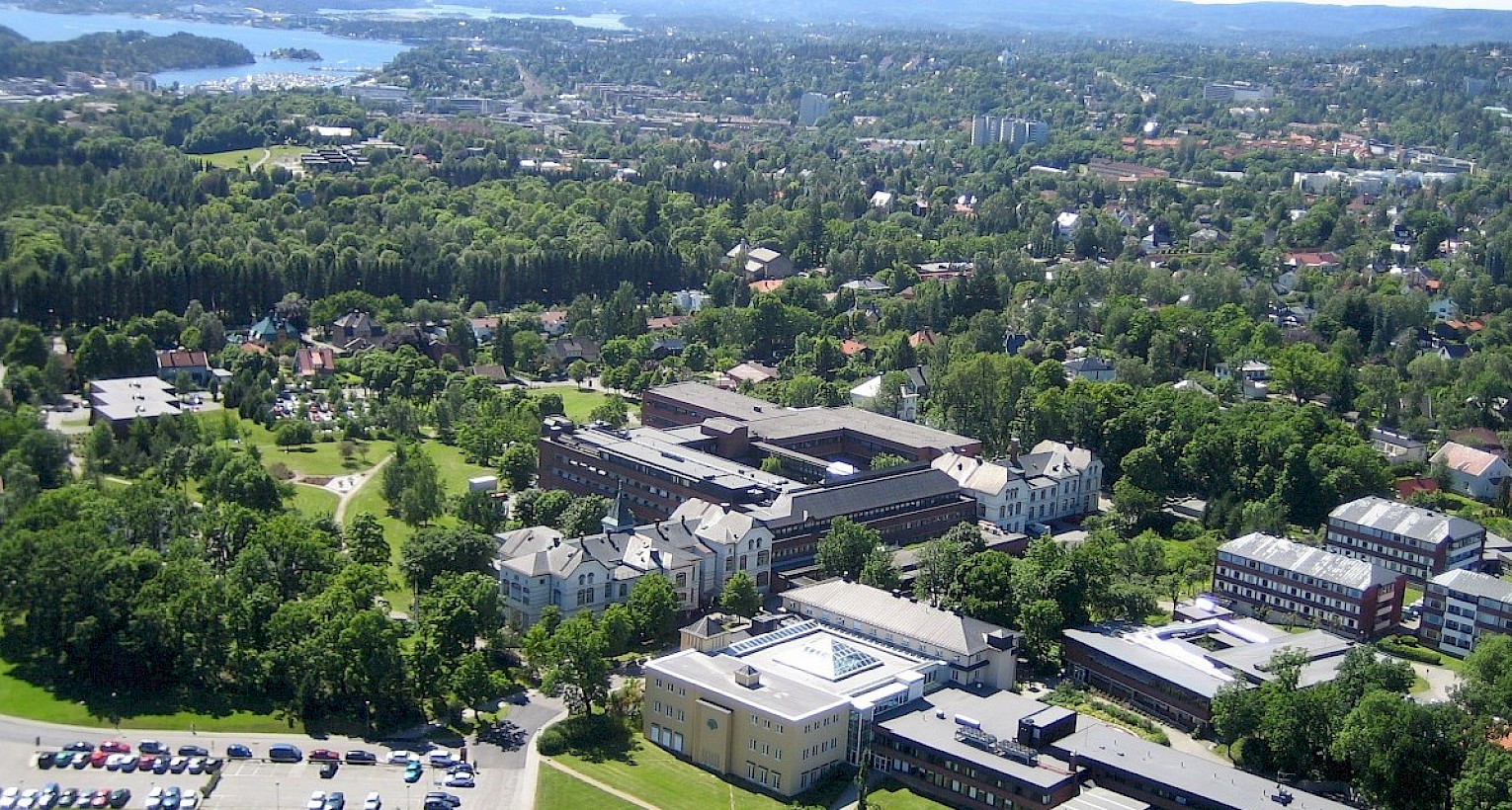 Flyfoto av deler av Diakonhjemmets eiendom ved Majorstuen i Oslo
